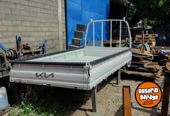 Accesorios para Autos - Caja Nueva *sin uso* Kia 2500 - En Venta