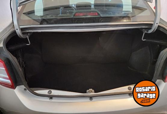 Autos - Renault Logan 2022 GNC 89000Km - En Venta