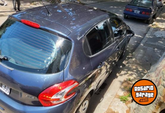 Autos - Peugeot 208 2016 Nafta 90000Km - En Venta