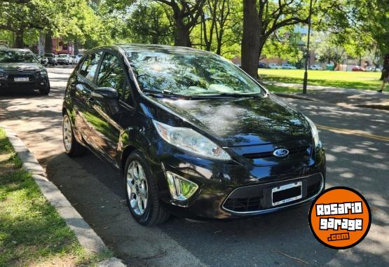 Autos - Ford Fiesta Titanium 2013 Nafta 130000Km - En Venta