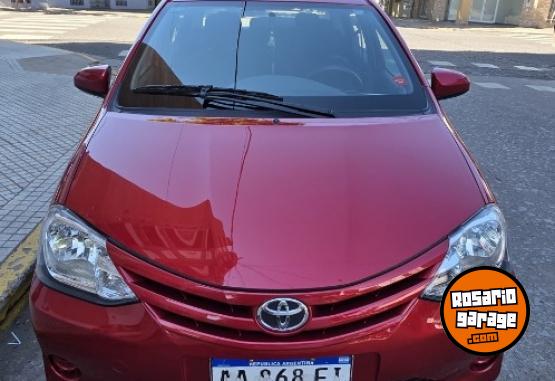 Autos - Toyota Etios 2016 Nafta 98000Km - En Venta