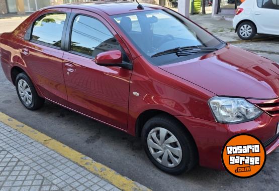 Autos - Toyota Etios 2016 Nafta 98000Km - En Venta
