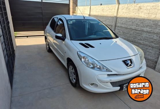 Autos - Peugeot 207 compact 2013 Nafta 170000Km - En Venta