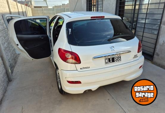 Autos - Peugeot 207 compact 2013 Nafta 170000Km - En Venta