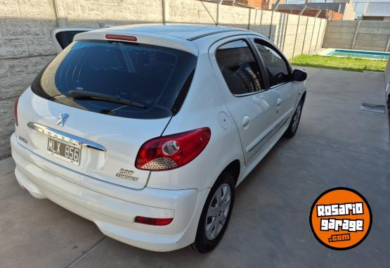 Autos - Peugeot 207 compact 2013 Nafta 170000Km - En Venta