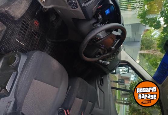 Utilitarios - Ford Transit 2022 Diesel 70000Km - En Venta