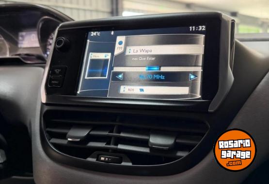 Autos - Peugeot 208 Allure Touch 2014 Nafta 78000Km - En Venta