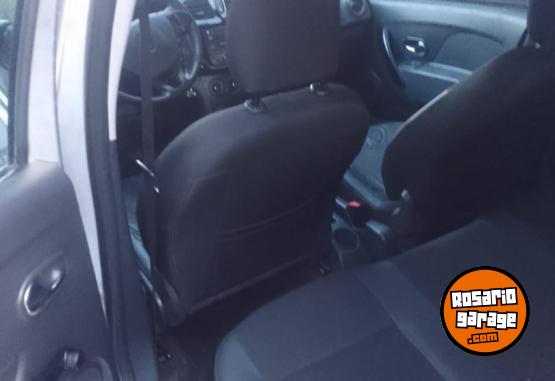 Autos - Renault Sandero 2017 GNC 103000Km - En Venta