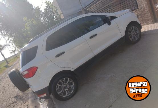 Autos - Ford Ecosport freestyle 2015 GNC 132000Km - En Venta