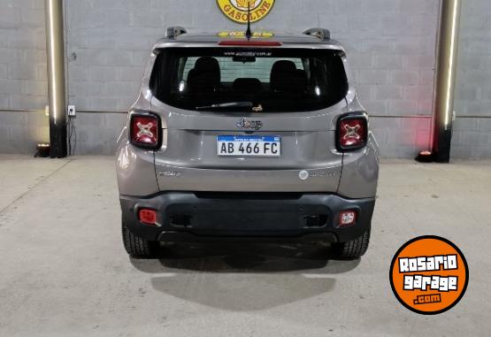 Camionetas - Jeep RENEGADE 1.8 PORT 2017 Nafta 140000Km - En Venta
