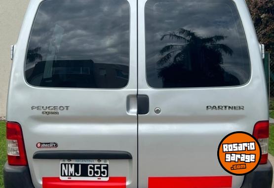 Utilitarios - Peugeot Partner Furgon 2014 GNC 175600Km - En Venta