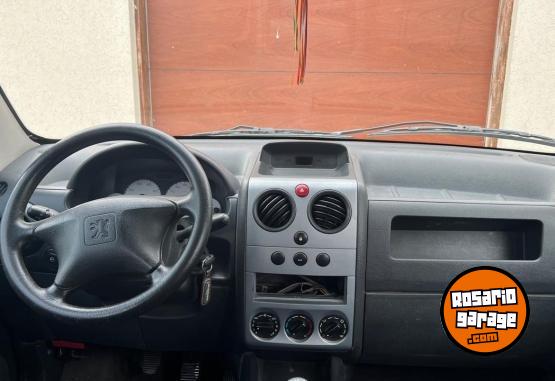 Utilitarios - Peugeot Partner Furgon 2014 GNC 175600Km - En Venta