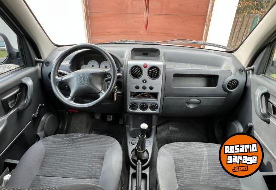 Utilitarios - Peugeot Partner Furgon 2014 GNC 175600Km - En Venta