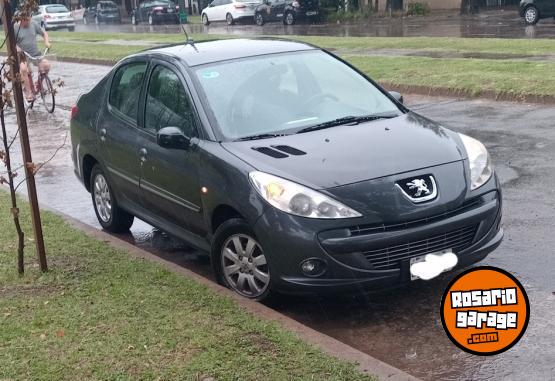 Autos - Peugeot 207 2012 GNC 140000Km - En Venta