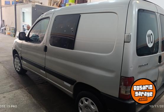 Utilitarios - Peugeot partner 1.6 hdi 2012 Diesel 2700Km - En Venta