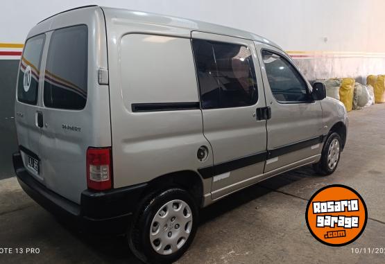 Utilitarios - Peugeot partner 1.6 hdi 2012 Diesel 2700Km - En Venta