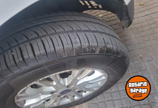 Camionetas - Ford Ecosport 2015 GNC 135000Km - En Venta