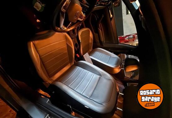 Autos - Volkswagen Nivus 2020 Nafta 98000Km - En Venta