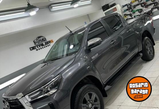 Camionetas - Toyota HILUX SRV 2024 Diesel 16500Km - En Venta