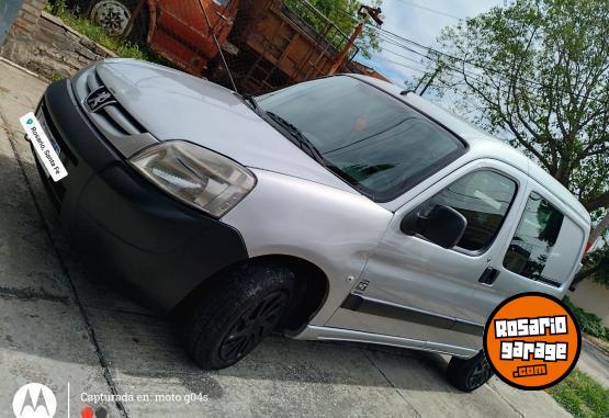 Utilitarios - Peugeot Partner 1.6 HDI 2017 Diesel 89000Km - En Venta