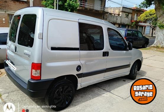 Utilitarios - Peugeot Partner 1.6 HDI 2017 Diesel 89000Km - En Venta