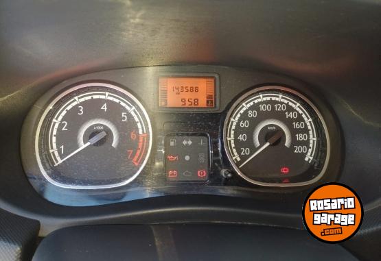 Autos - Renault sandero 2013 Nafta 145000Km - En Venta