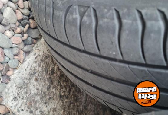 Accesorios para Autos - Cubiertas MICHELIN 215 55 R18 - En Venta