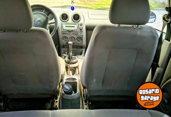 Autos - Ford Fiesta ambiente plus 2007 GNC 300000Km - En Venta