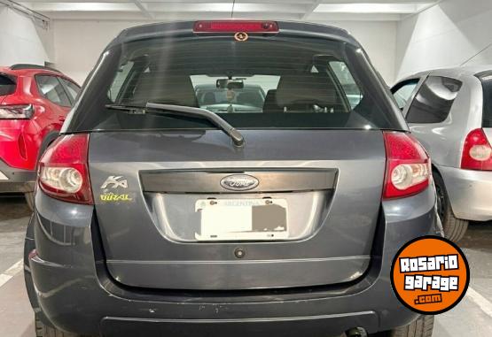 Autos - Ford Viral. 1.0 2011 Nafta 132000Km - En Venta