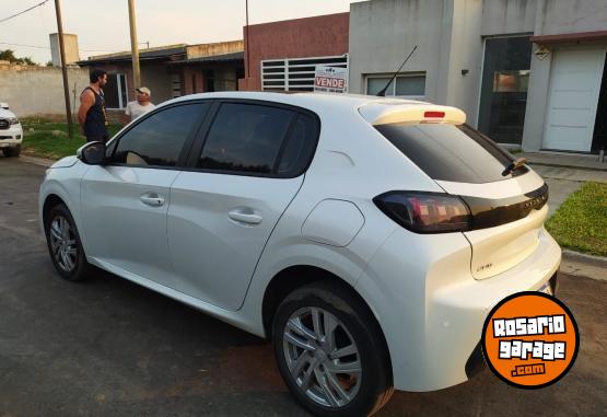 Autos - Peugeot 208 2023 Nafta 34000Km - En Venta