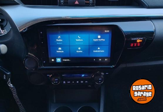 Camionetas - Toyota Hilux Srv automático 4x2 2024 Diesel 13400Km - En Venta