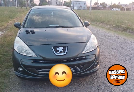 Autos - Peugeot 207 sedan 4 puertas 2013 Nafta 142000Km - En Venta