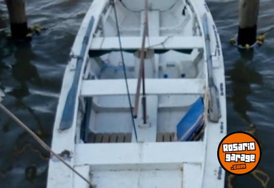 Embarcaciones - Canoa de madera titular - En Venta