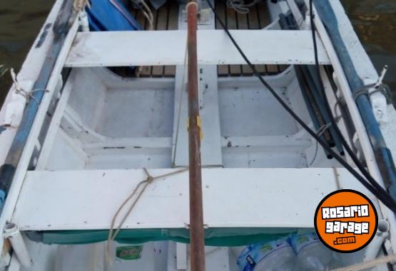 Embarcaciones - Canoa de madera titular - En Venta