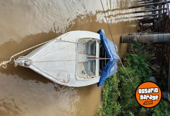 Embarcaciones - Canoa de madera titular - En Venta