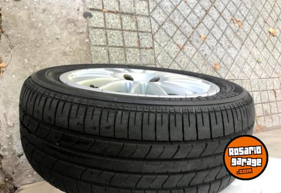 Accesorios para Autos - Cubiertas Bridgestone con llantas 15 - En Venta