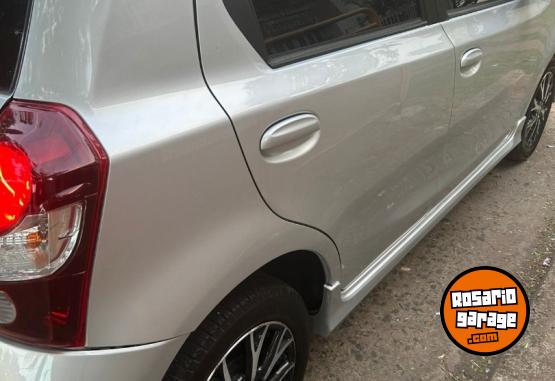 Autos - Toyota Ethios Platinum 5P 2017 Nafta 105000Km - En Venta