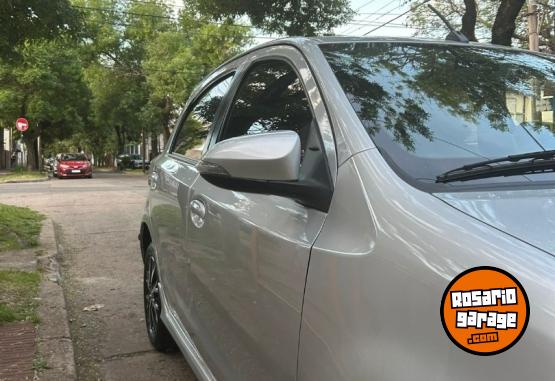 Autos - Toyota Ethios Platinum 5P 2017 Nafta 105000Km - En Venta