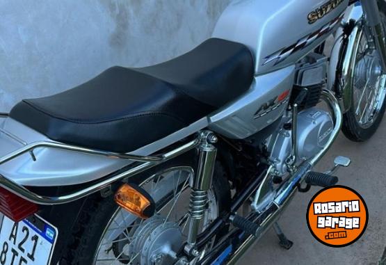 Motos - Suzuki AX 100 2024 Nafta 700Km - En Venta