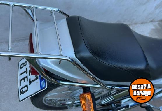 Motos - Suzuki AX 100 2024 Nafta 700Km - En Venta