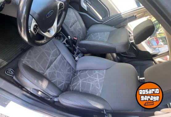 Autos - Ford Fiesta Titanium 2011 Nafta 167000Km - En Venta