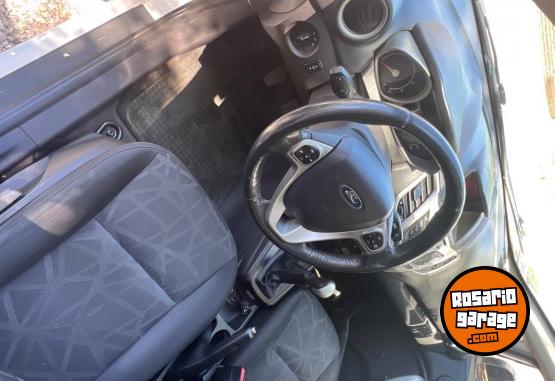 Autos - Ford Fiesta Titanium 2011 Nafta 167000Km - En Venta