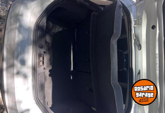 Autos - Ford Fiesta Titanium 2011 Nafta 167000Km - En Venta