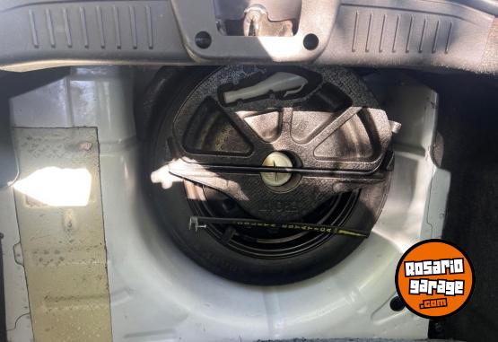 Autos - Ford Fiesta Titanium 2011 Nafta 167000Km - En Venta