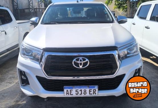 Camionetas - Toyota Hilux SRX 2020 Diesel 124000Km - En Venta