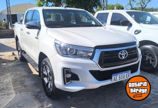 Camionetas - Toyota Hilux SRX 2020 Diesel 124000Km - En Venta