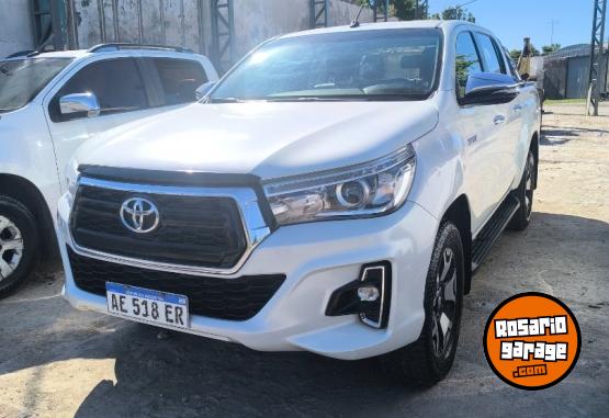 Camionetas - Toyota Hilux SRX 2020 Diesel 124000Km - En Venta