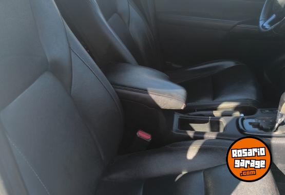 Camionetas - Toyota Hilux SRX 2020 Diesel 124000Km - En Venta