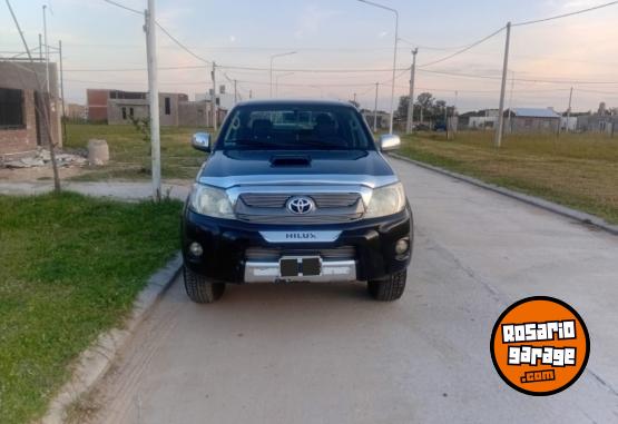 Camionetas - Toyota hilux SRV 2010 Diesel 212000Km - En Venta