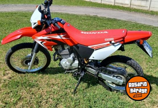 Motos - Honda TORNADO XR 250 2021 Nafta 11600Km - En Venta